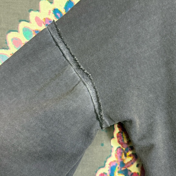 ANTHROPOLOGIE Vintage Look Cropped Oversized Navy Blue Sweatshirt Raw Hem Large - Picture 6 of 11